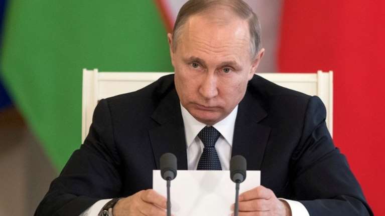 Μύδροι Πούτιν κατά ΗΠΑ: Παράνομη η επίθεση στη Συρία