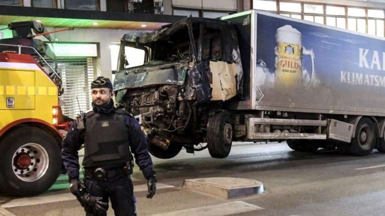 Στοκχόλμη: Oυζμπέκος, υποστηρικτής του ISIS ο οδηγός του φορτηγού