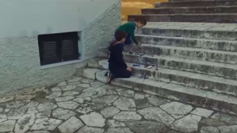 To συγκινητικό σποτ της ΕΛΑΣ για τον κίνδυνο από τα βεγγαλικά