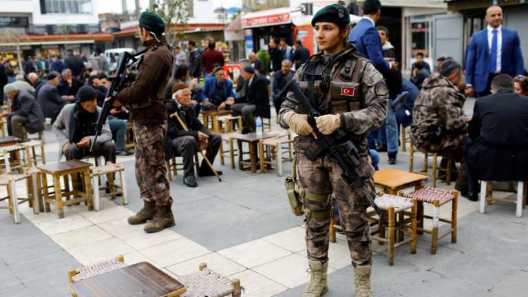 Προσπάθησαν να εκφοβίσουν ψηφοφόρους του ΝΑΙ στην Τουρκία