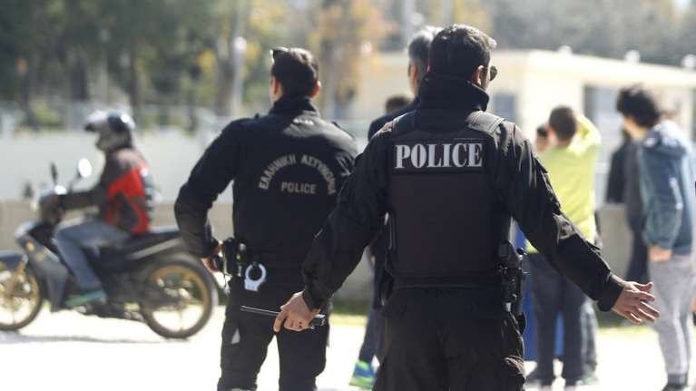 Τηλεφώνημα για βόμβα σε τράπεζα στο Σύνταγμα