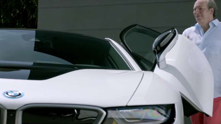 Μείναμε άφωνοι με το κομμάτι που έγραψε ο Hans Zimmer για την BMW i8