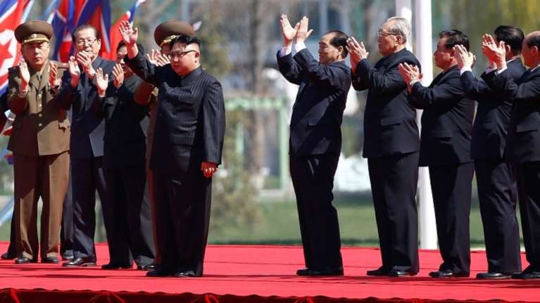 Aυτό ήταν το «μεγάλο»; Ο Κιμ έκοψε κορδέλα σε ουρανοξύστες  (ΦΩΤΟ)