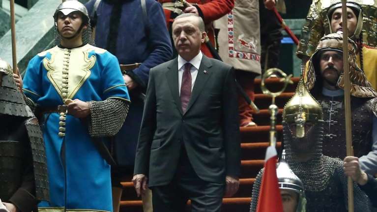 Η τρελή πορεία του Ερντογάν από δήμαρχος...επίδοξος σουλτάνος