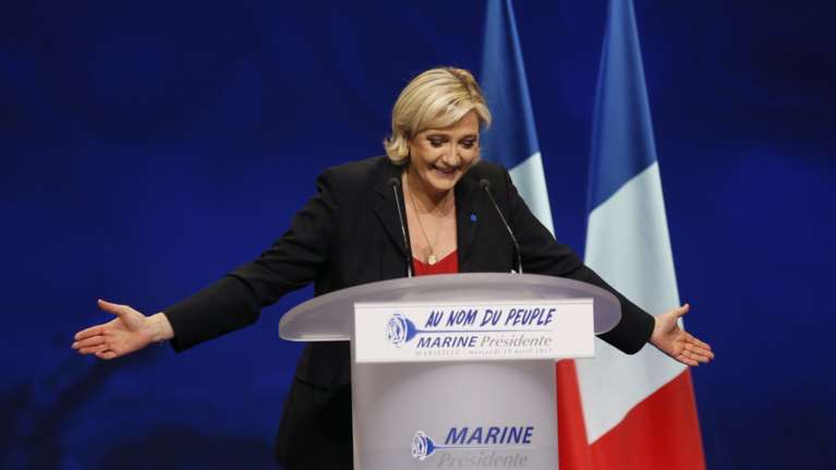 Μαρίν πες αλεύρι: Η Λε Πεν θα κληθεί στο Ευρωκοινοβούλιο