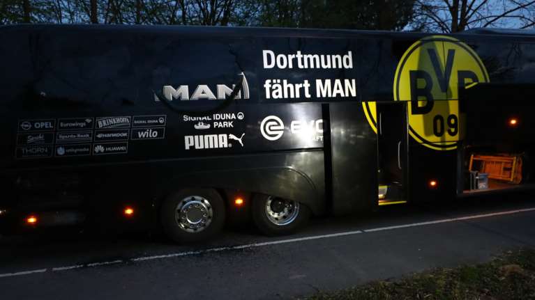 Προς την ακροδεξιά στρέφεται η έρευνα για την επίθεση στο Ντόρτμουντ