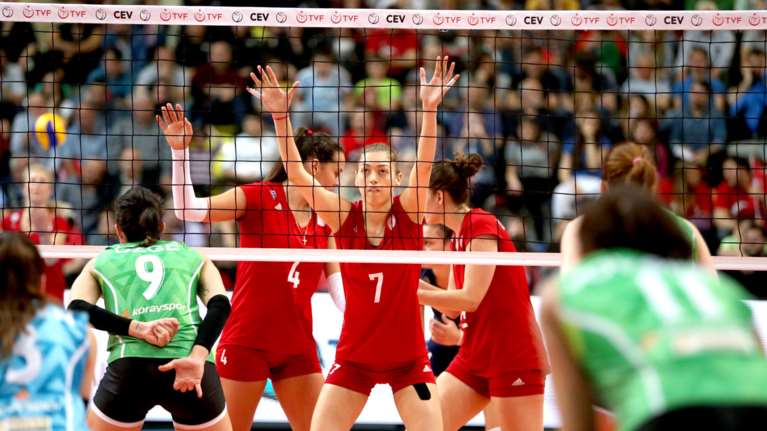 Χάθηκε το όνειρο για τη γυναικεία ομάδα βόλεϊ του Ολυμπιακού