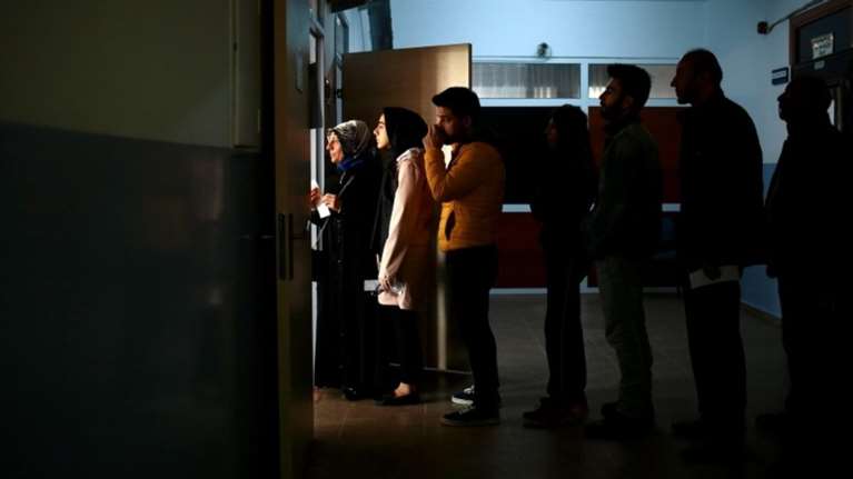 Τουρκία: Δύο νεκροί σε καβγά σε εκλογικό κέντρο