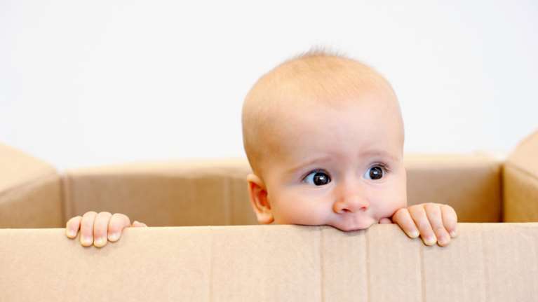 Κράτησαν ένα τριών μηνών βρέφος ως ύποπτο τρομοκρατίας!