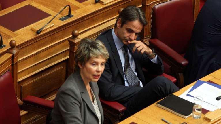 Το παρασκήνιο της «κίτρινης κάρτας» του Κυριάκου στην Κατερίνα Παπακώστα