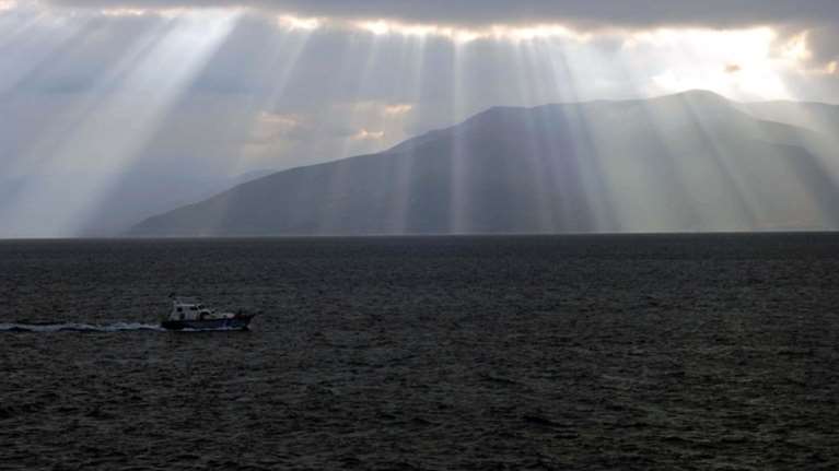 Καιρός: Άνοδος θερμοκρασίας με συννεφιά και βροχές