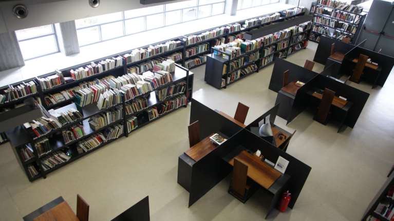 Μικροί και μεγάλοι στη γιορτή του βιβλίου, την Κυριακή 23 Απριλίου