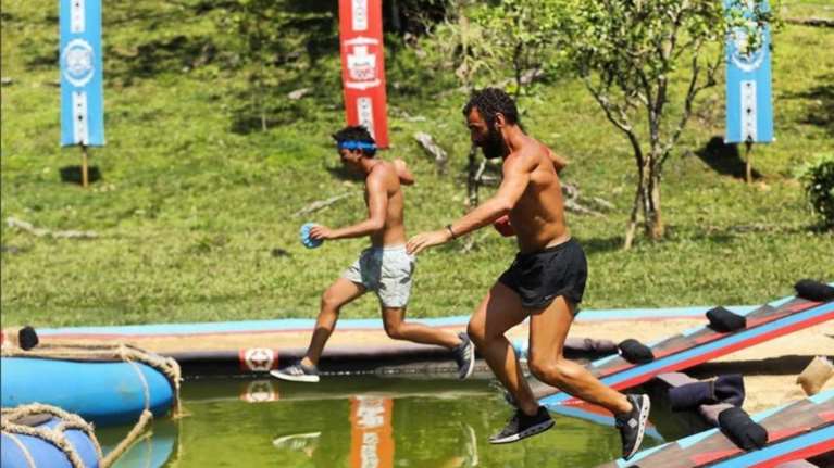 Survivor μεταξύ ΣΥΡΙΖΑ και ΝΔ σε ερημική τοποθεσία προτείνει πρώην υπουργός