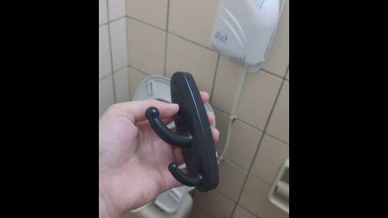Νίκαια: Συνελήφθη 43χρονος που είχε τοποθετήσει κρυφή κάμερα σε γυναικείες τουαλέτες