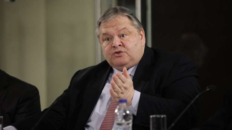 Ο Βενιζέλος εξηγεί γιατί είναι αρνητικό το τεράστιο πλεόνασμα