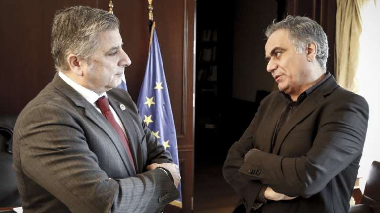 Πατούλης σε Σκουρλέτη: Θες όριο θητειών; ξεκίνα από τους βουλευτές