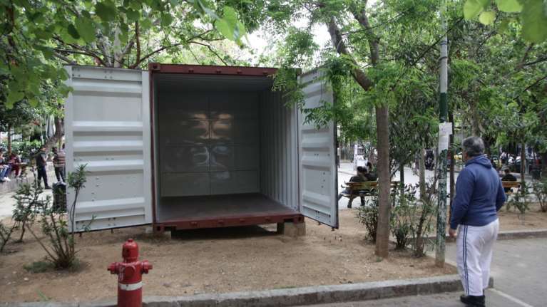 Τραγέλαφος: Βάζουν και ...πέργκολα στο «αντιεξουσιαστικό ΚΕΠ»