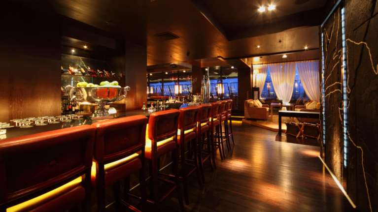 «Σήκωσαν» 23.000 ευρώ από το ταμείο γνωστού μπαρ της Γλυφάδας