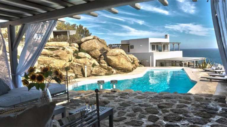 Αυτό είναι το ακριβότερο σπίτι της Μυκόνου-Πωλείται για 11,7 εκ.