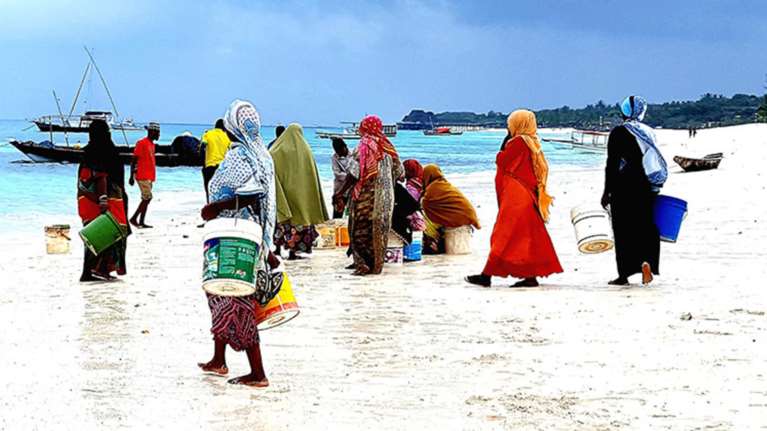 Το χρώμα σε όλο τον κόσμο σε μια μοναδική έκθεση