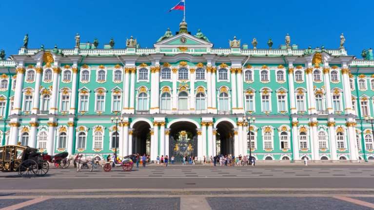 Το μουσείο Ερμιτάζ σαν φρούριο μετά την τρομοκρατική επίθεση