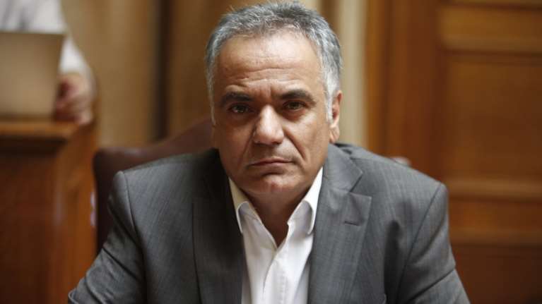 Αποστάσεις Σκουρλέτη: «Πρέπει να βγούμε από τα Μνημόνια»