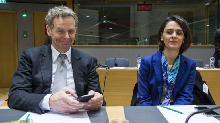 Τόμσεν: Το χρέος θα καθορίσει αν θα συμμετέχουμε στο πρόγραμμα