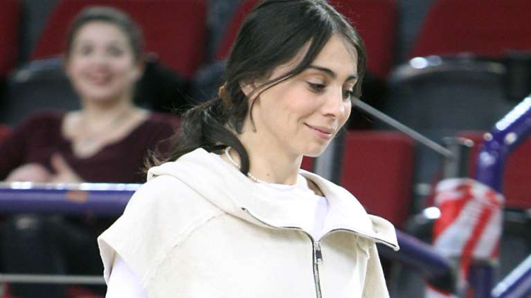 Η έγκυος για πέμπτη φορά Χοψονίδου καμάρωσε τον Σπανούλη στο ΣΕΦ [Εικόνα]