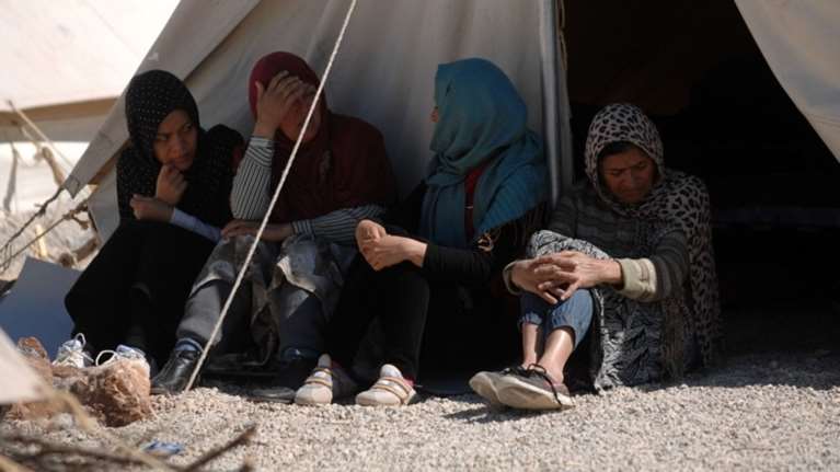 Καταγγελίες για ακρωτηριασμούς γεννητικών οργάνων στα hotspot