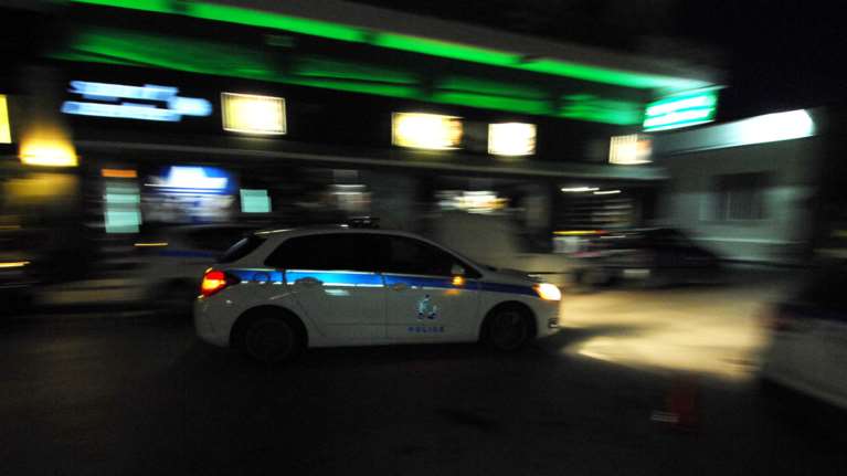 Πανικός στα Σεπόλια από πυροβολισμούς μπροστά σε καφετέρια