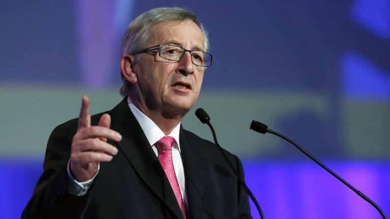 «Καρφί» Γιούνκερ: Τα αγγλικά χάνουν τη σημασία τους στην ΕΕ