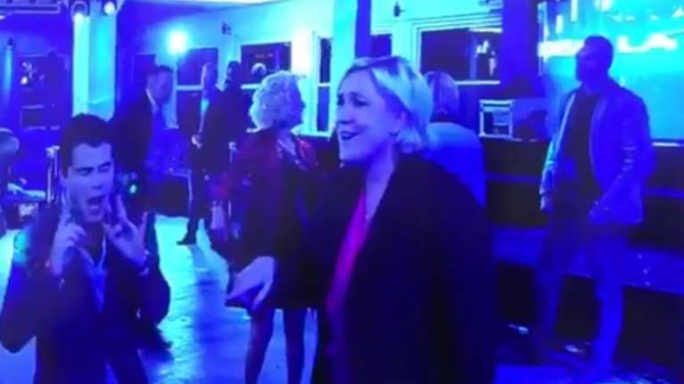 Τι κι αν έχασε; Η Λεπέν το έριξε στο χορό μετά το αποτέλεσμα