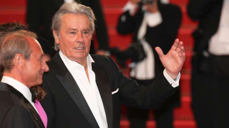 Λίγο πριν το «τέλος» ο Αλέν Ντελόν παραδίδει μαθήματα ζωής