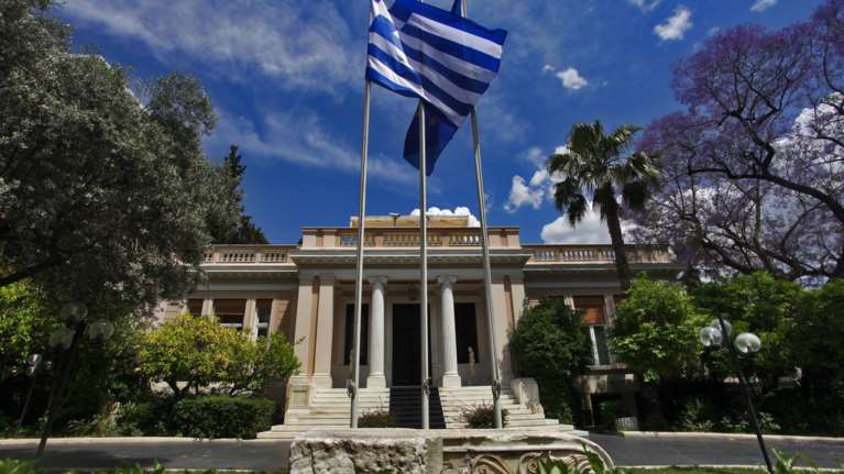 Κυβέρνηση: Το Ελεγκτικό απλά γνωμοδοτεί για τις περικοπές στις συντάξεις