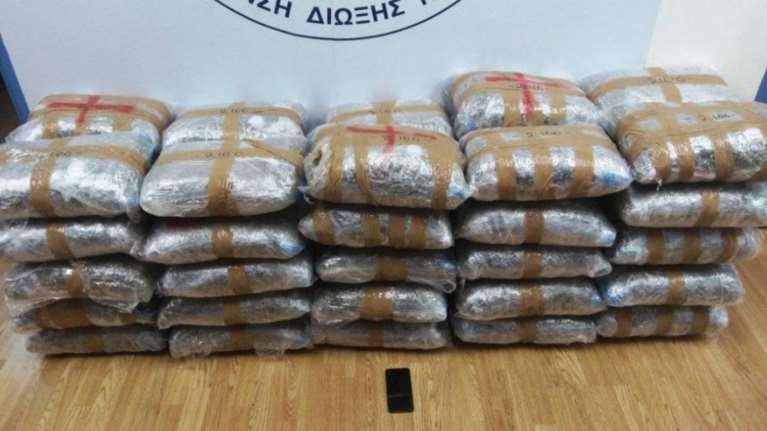 Στα πράσα 25χρονος με 105 κιλά ακατέργαστης κάνναβης