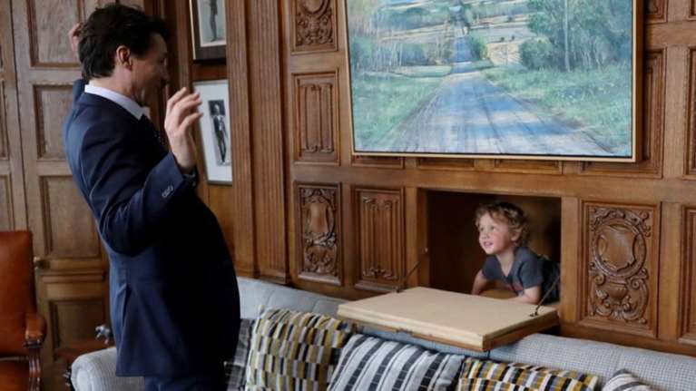 Ο Τζάστιν Τριντό πήρε τον τρίχρονο γιο του στη δουλειά και δείτε τι έγινε