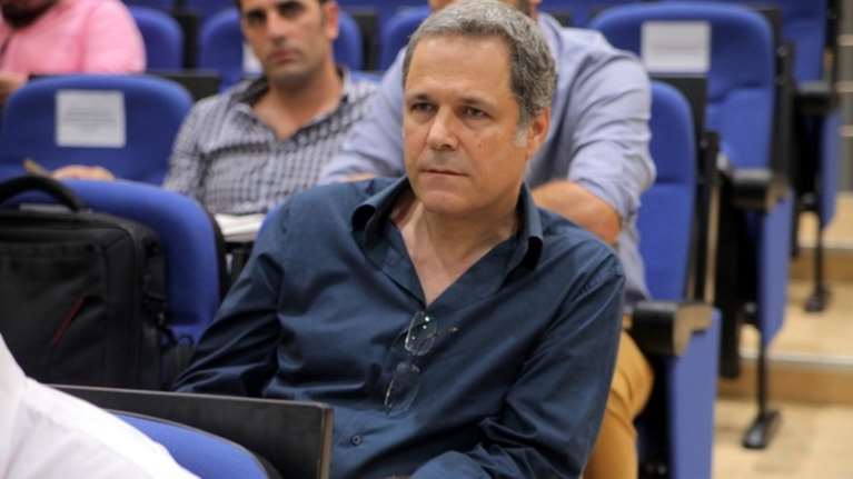 Ξύλο στην Περιφέρεια Αττικής - Ο Τζήμερος τους βγάζει όλους ψεύτες