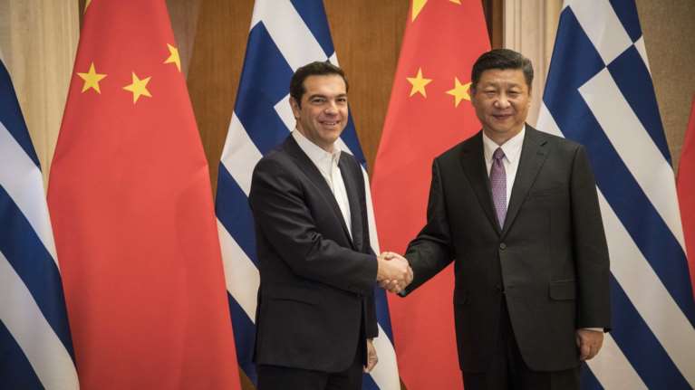 Σειρά οικονομικών συμφωνιών υπέγραψε ο Τσίπρας στο Πεκίνο