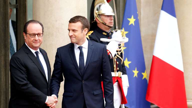 Πρόεδρος της Γαλλίας και επισήμως ο Μακρόν - όλη η τελετή