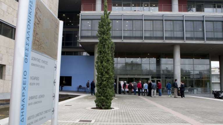 Θεσσαλονίκη: 31χρονος πυροβολούσε απέναντι από το Δημαρχείο