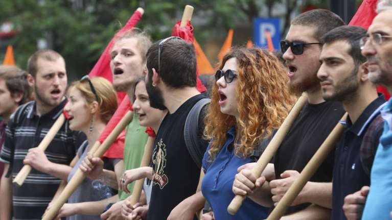 Σε απεργιακό κλοιό όλη η χώρα για τα νέα μέτρα