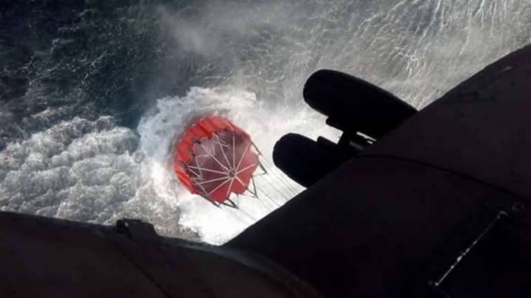 Η φωτιά στους Αγίους Θεοδώρους με τον φακό του Σινούκ