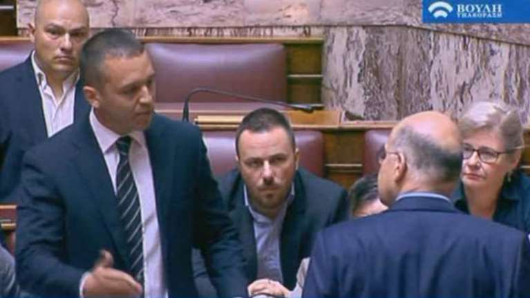 Πρόταση για αποκλεισμό της XA και από τη συζήτηση στην Ολομέλεια