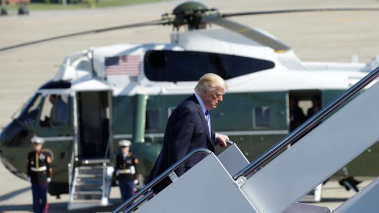 Βρετανία:Τα γραφεία στοιχημάτων δίνουν ότι ο Τραμπ δεν θα βγάλει τη θητεία