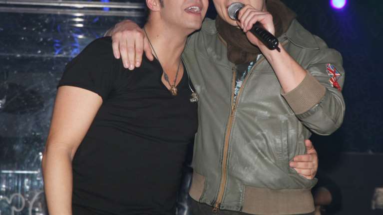 Ποιος γνωστός τραγουδιστής διορίστηκε... γιατρός στα Αντικύθηρα;