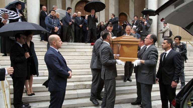 Σε κλίμα συγκίνησης το τελευταίο αντίο στον Αριστείδη Αλαφούζο