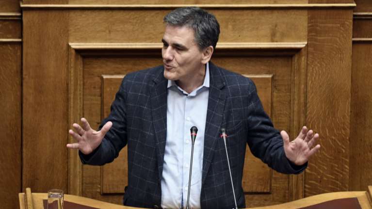 Τσακαλώτος: Εσείς πήρατε μέτρα 63 δισ, εμείς μόνο... 14 δισ.