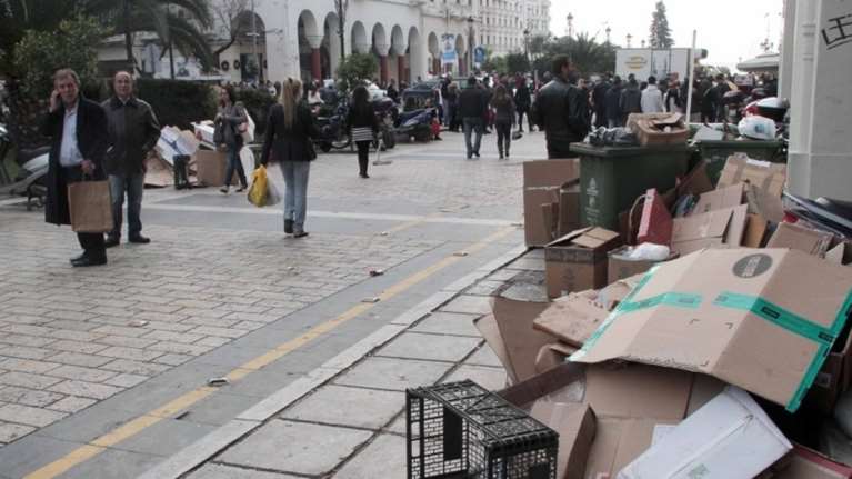 Θεσσαλονίκη: 48ωρη απεργία της ΠΟΕ - ΟΤΑ με σκουπίδια παντού
