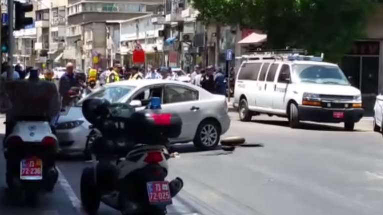 Συναγερμός στο Τελ Αβίβ: Αυτοκίνητο έπεσε πάνω σε πλήθος