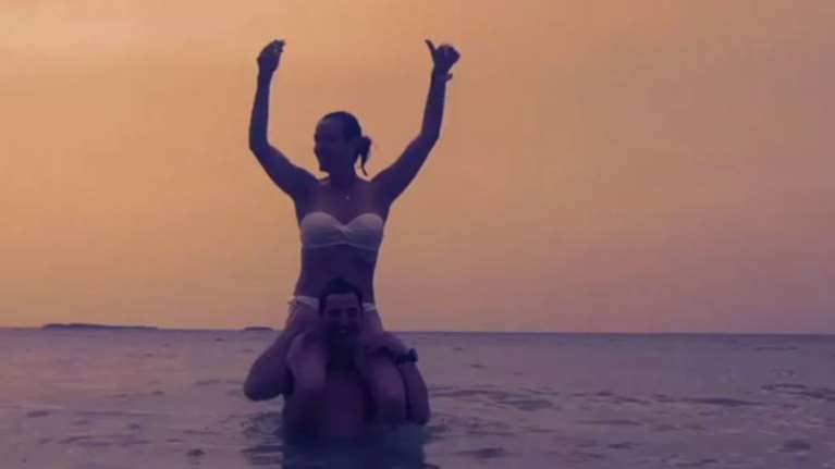 Ρουβάς-Ζυγούλη: Τρυφερές βουτιές στο ηλιοβασίλεμα πριν γυρίσουν στην Ελλάδα